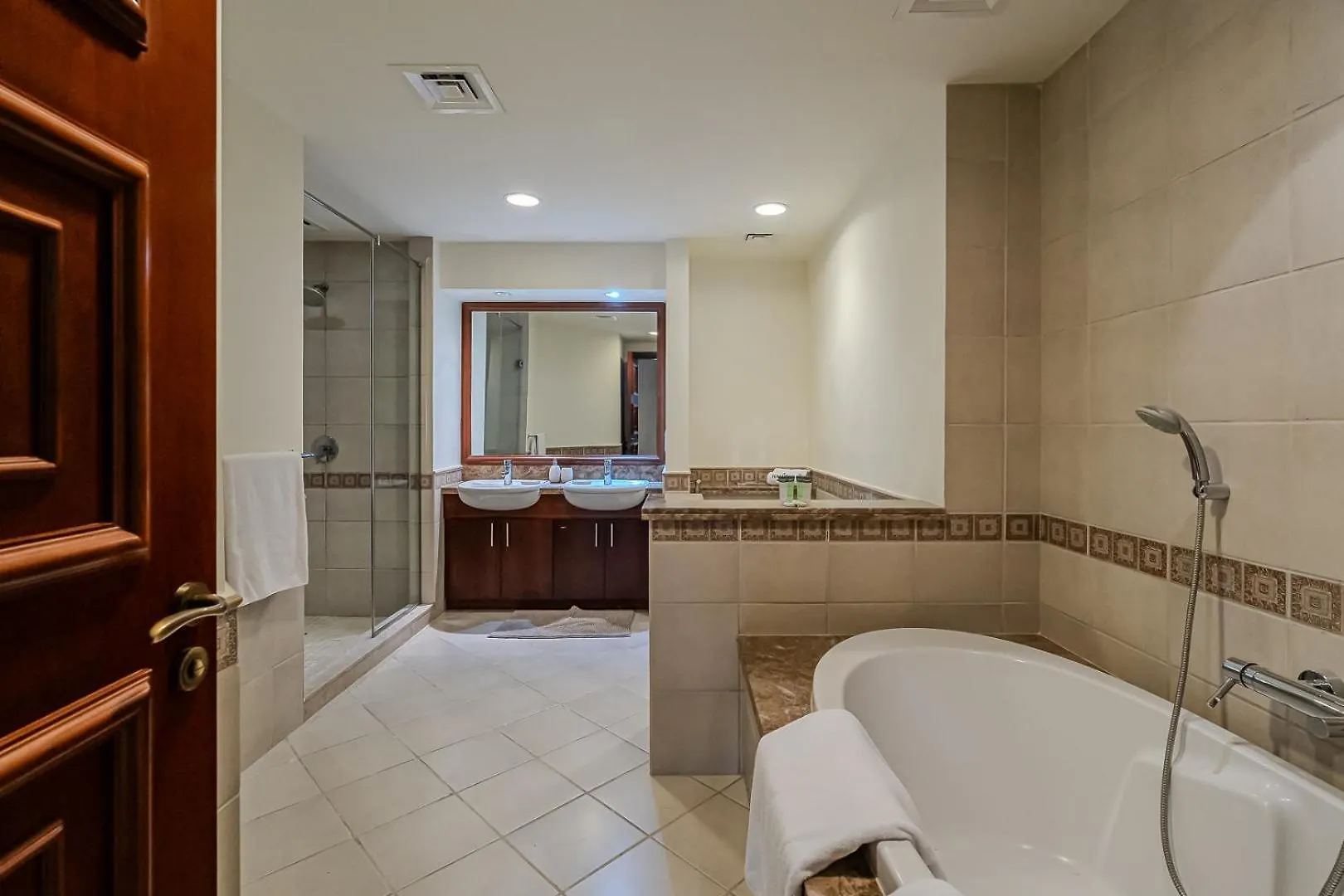 Apartment With Palm Jumeirah View I Golden Mile Dubai United Arab Emirates