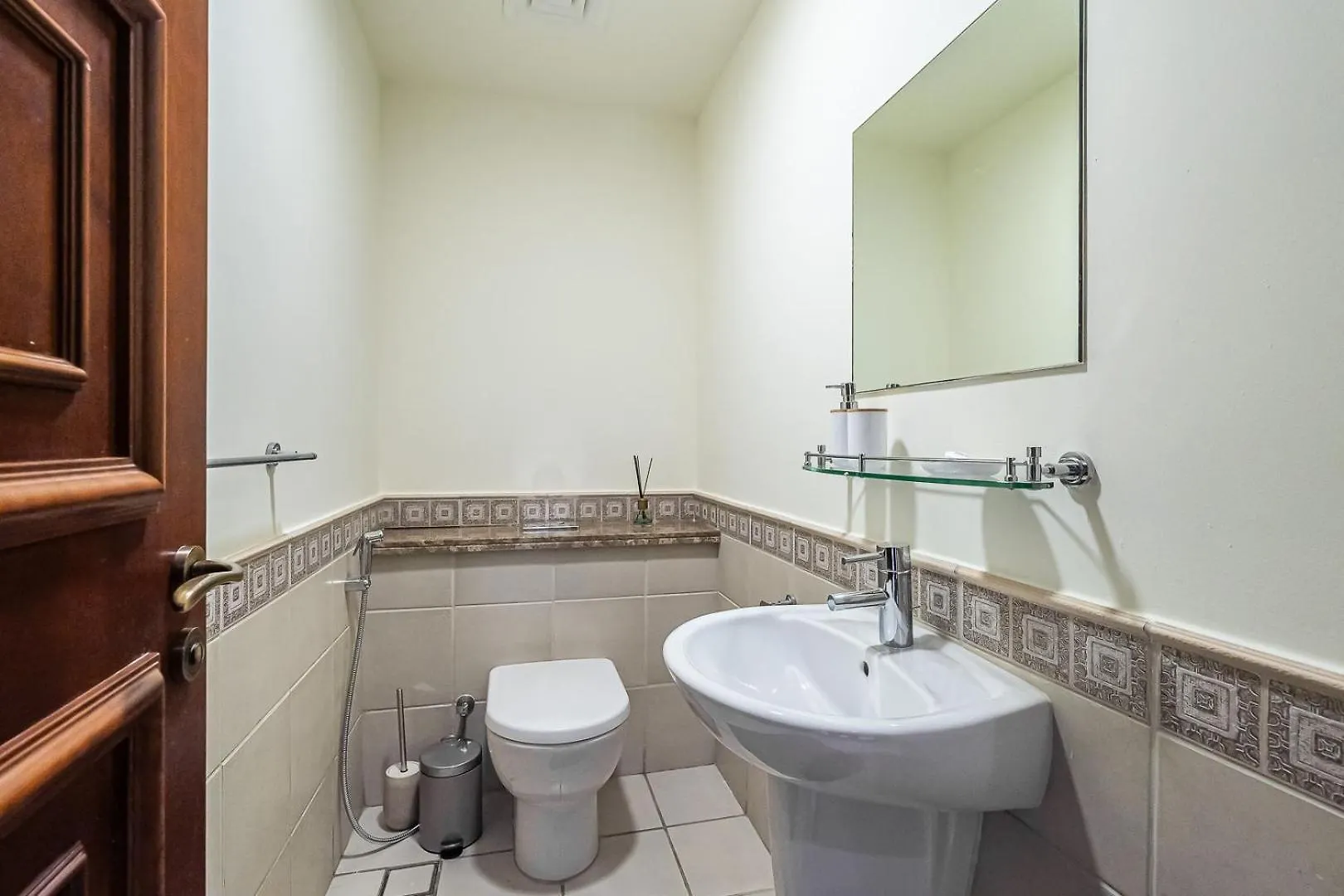 Apartment With Palm Jumeirah View I Golden Mile Dubai