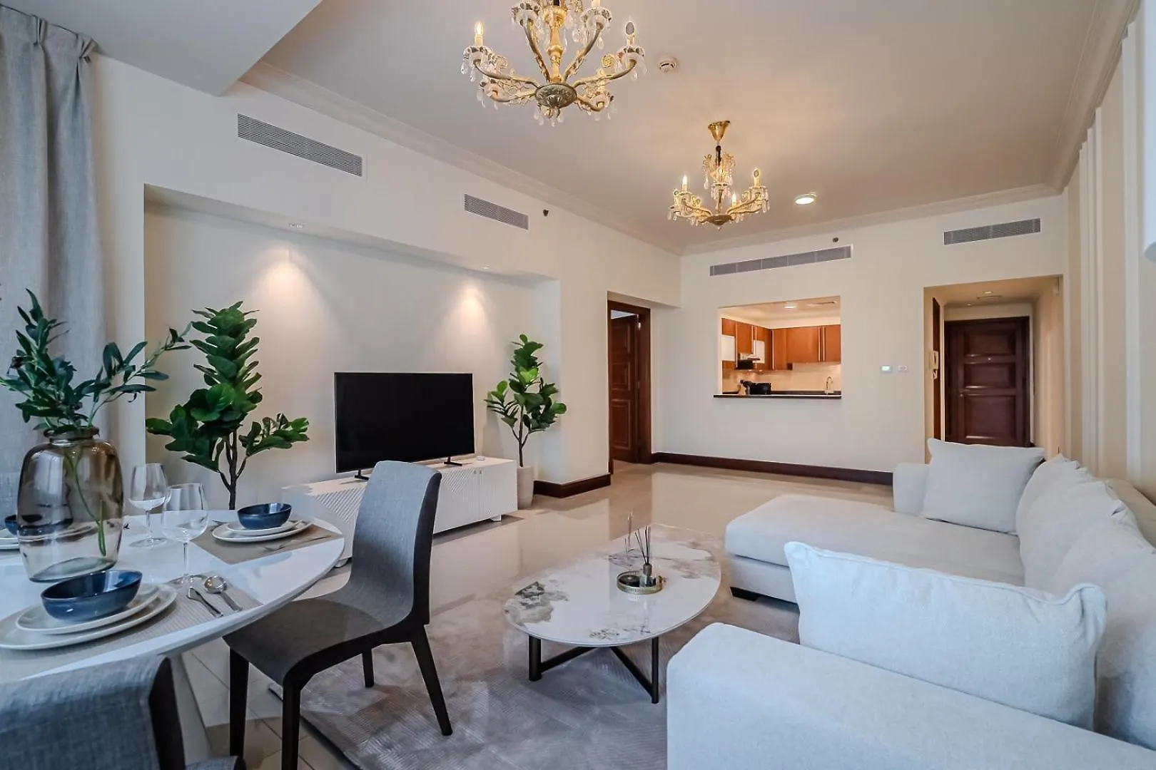 Apartment With Palm Jumeirah View I Golden Mile Dubai